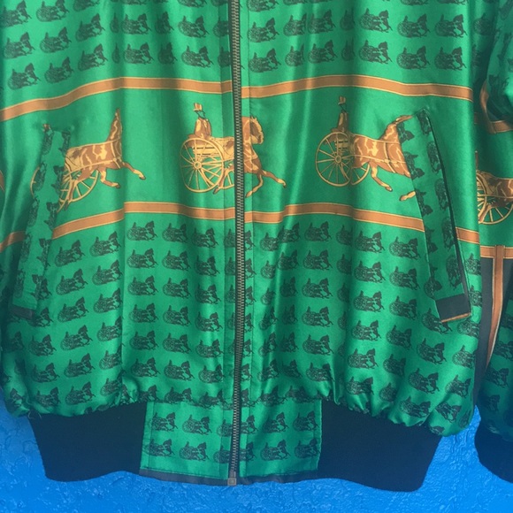 VINTAGE Windbreaker With Scarf! - Picture 2 of 12